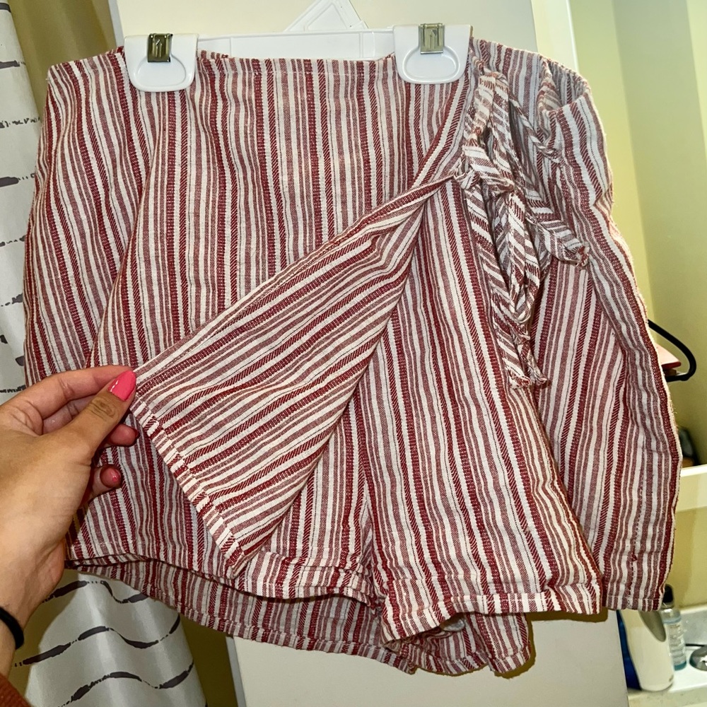 TILLYS striped skort, shorts skirt combined front ties front tie wrap